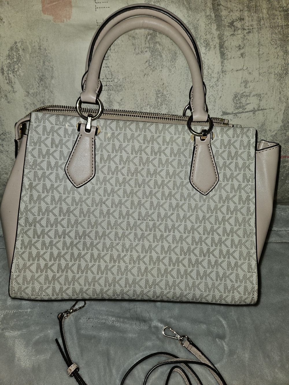 Michael Kors Pink Logo Satchel Handbag With Tech Wallet Wristlet Set